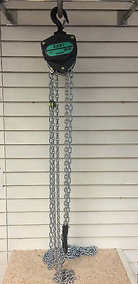Verlinde Manual Chain Hoist 0.5 Tonne 500KG 3M Height of Lift - Chain Care Lifting Services Ltd
 - 1